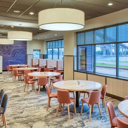 Doubletree By Hilton Port Huron-2